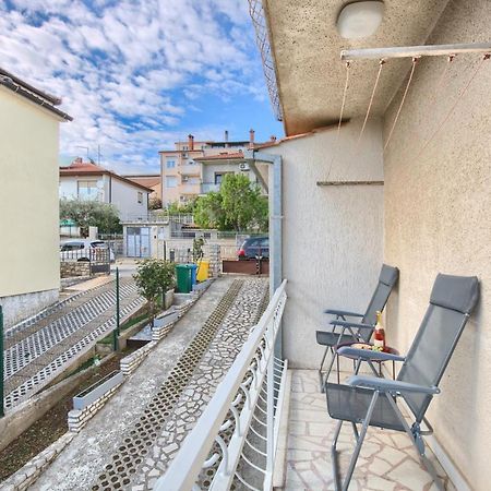 Apartman Andi Apartment Pula Exterior foto