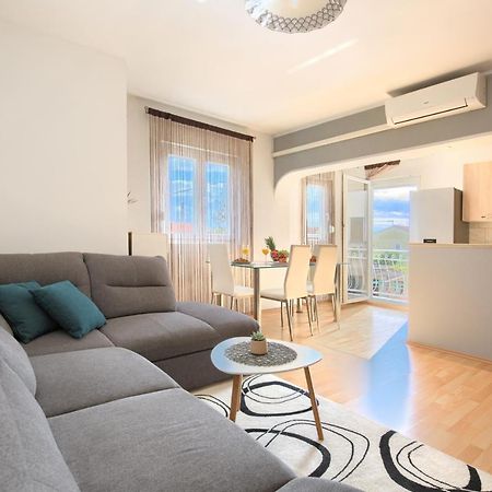 Apartman Andi Apartment Pula Exterior foto